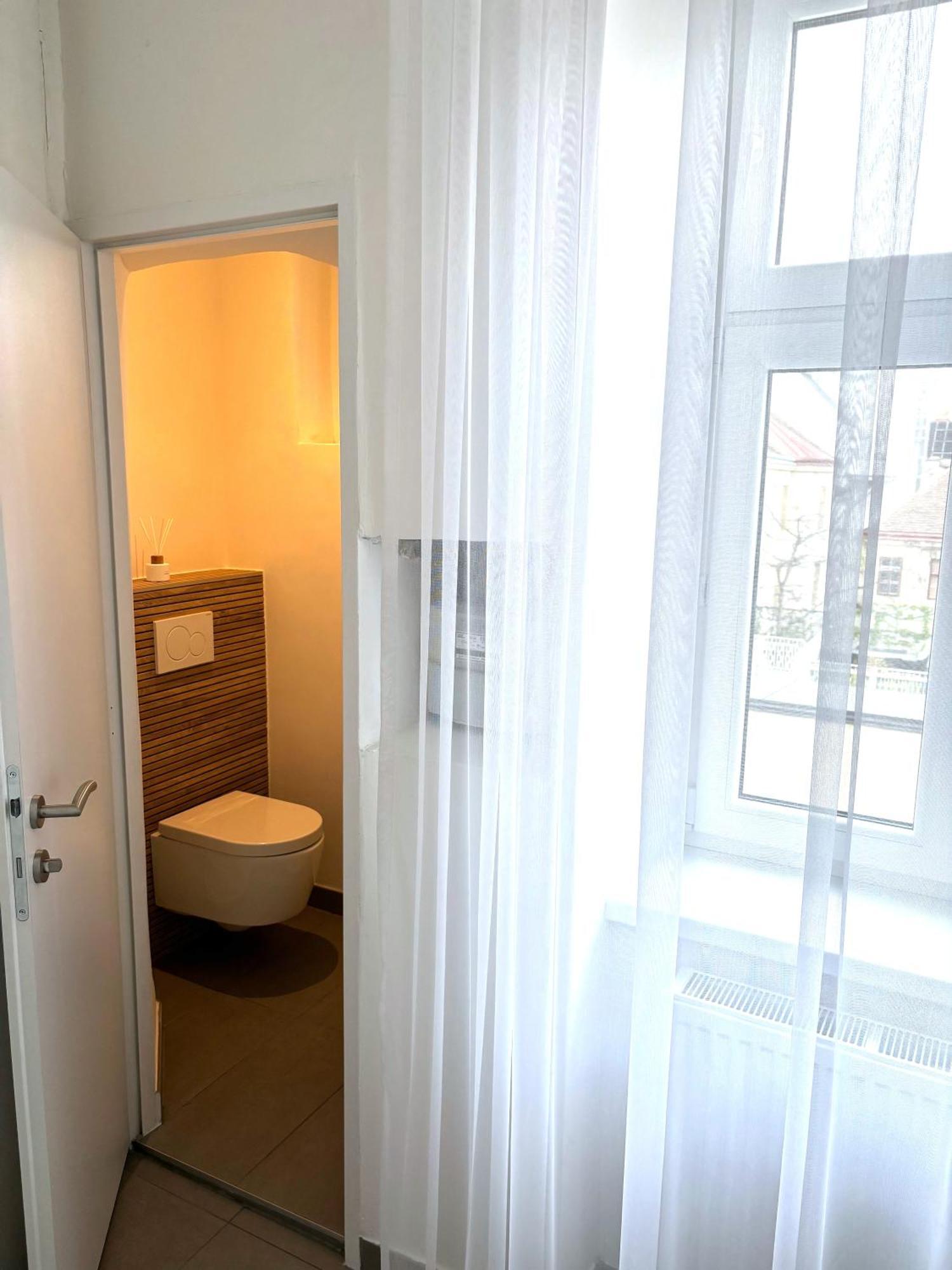 Traumhafte Wohnung Fuer 3, Grosszuegig, Walk In Dusche Vienne Extérieur photo